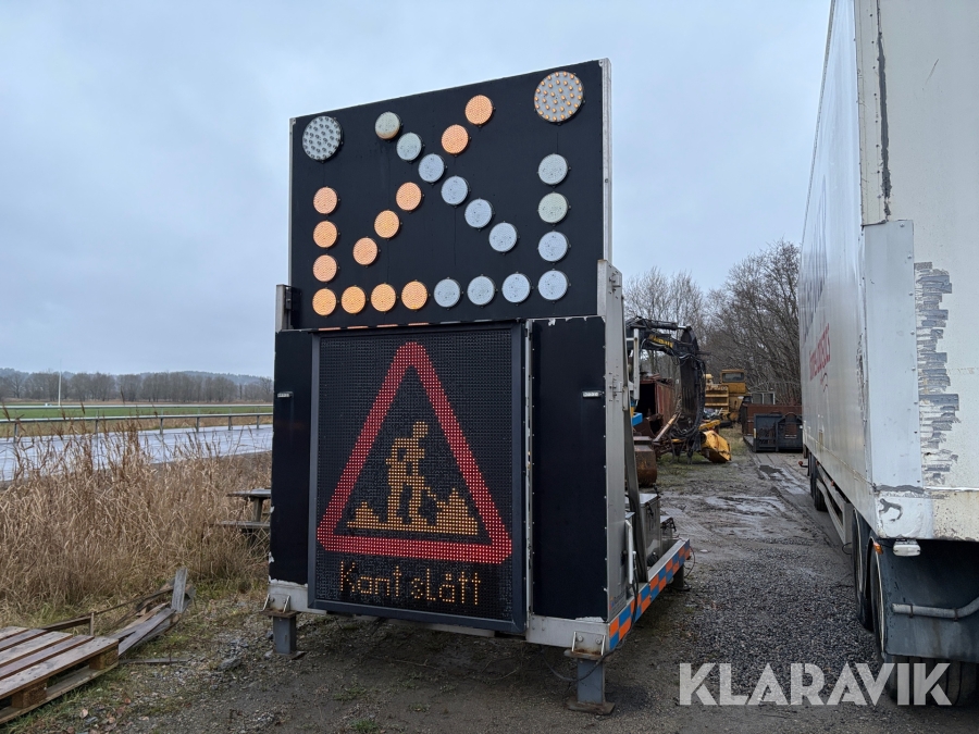 VMS med ljuspil Traffic Safety Light Arrow System 64x80 Overhead