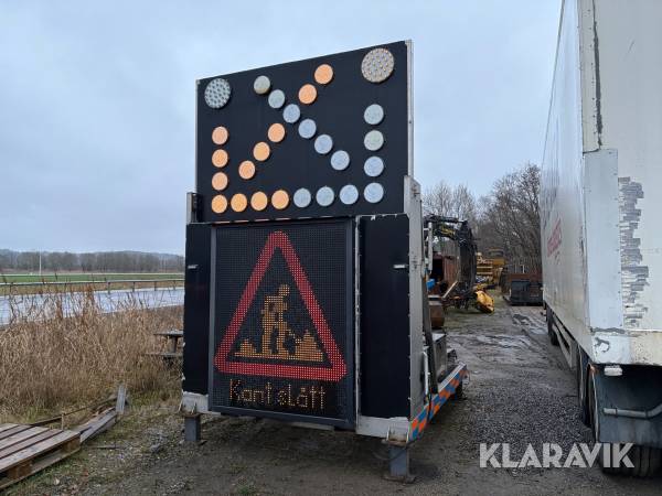 VMS med ljuspil Traffic Safety Light Arrow System 64x80 Overhead