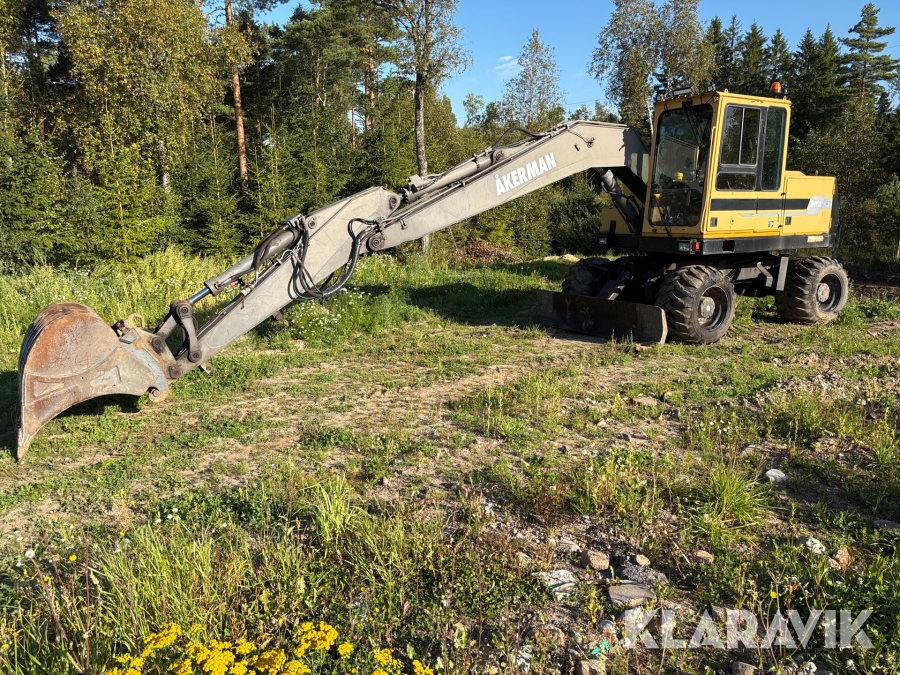 Grävmaskin Åkerman EW150 med 4 st redskap