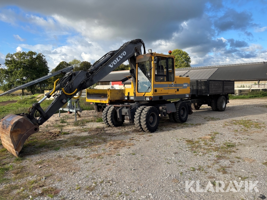 Grävmaskin Volvo EW130 med tippvagn