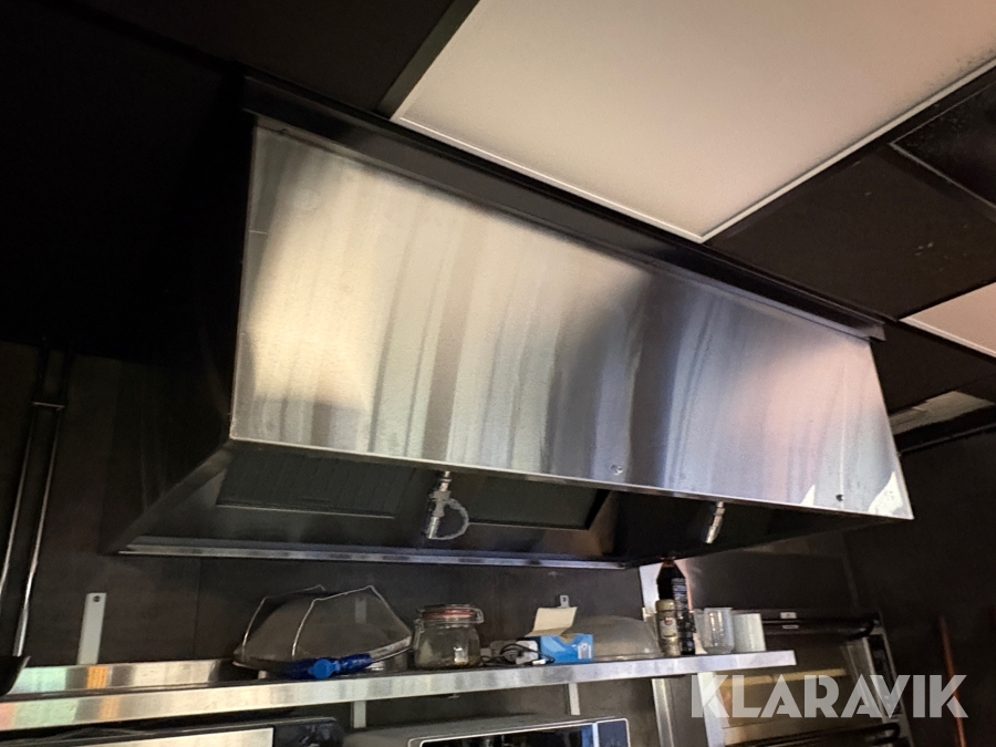 Köksfläkt med brandsläckarsystem