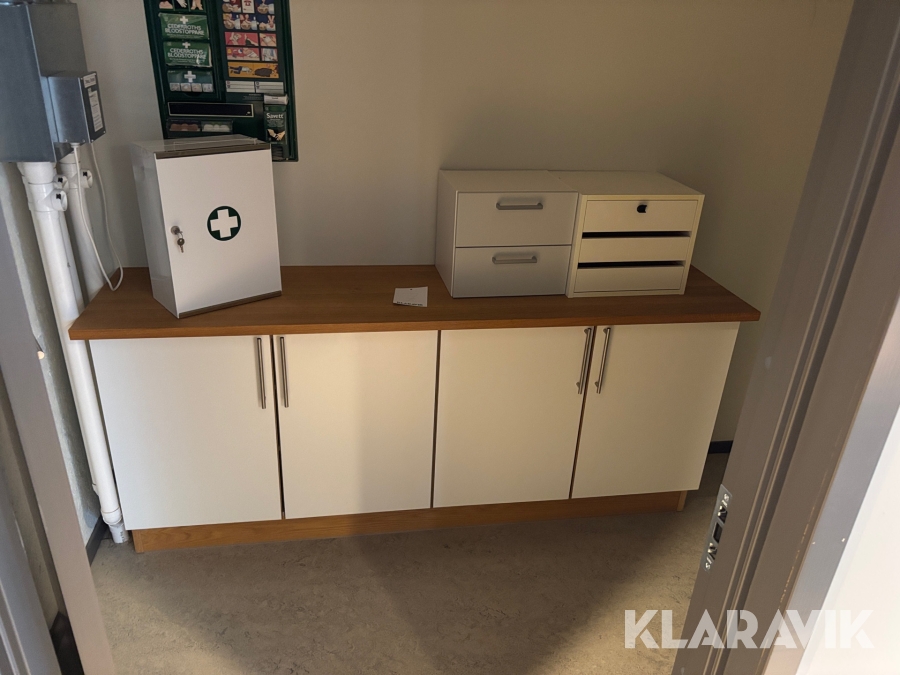 Bänkskåp, 2st lådskåp & förbandsskåp