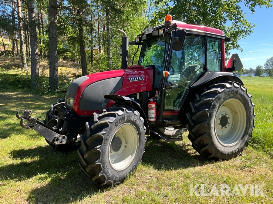 Traktor Valtra A92 med frontlyft