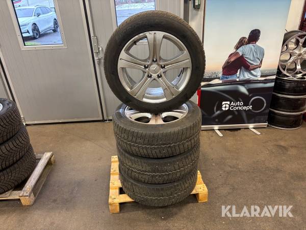 Vinterhjul Mercedes 215/55-17 4st
