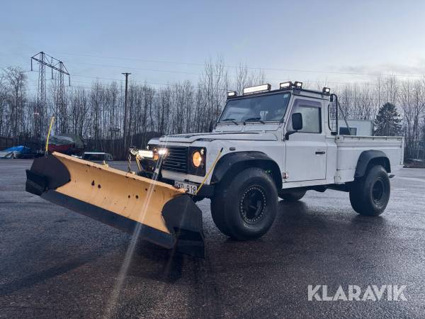 Land Rover Defender 110 med plogblad