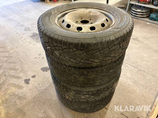Vinterhjul 215/65R16C Nokian Hakkapeliitta Opel Vivaro 4 st
