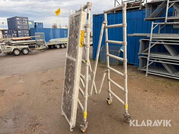 Aluminiumställning Instant Up-right 2m med plattform