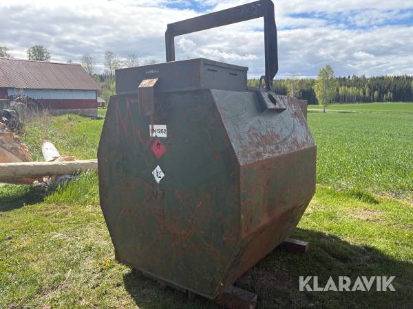 Dieseltank 1600L med lyftbygel Wikers 1600