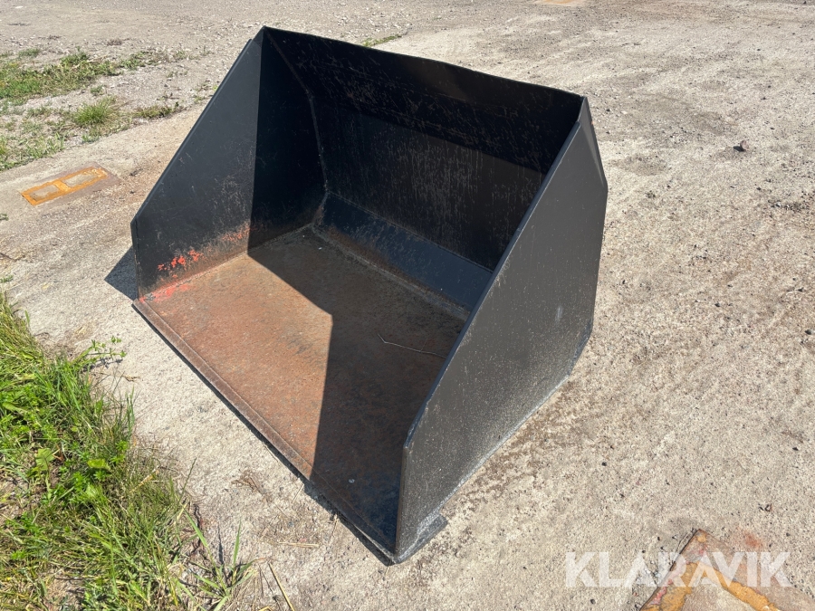 Traktorskopa med trima fäste