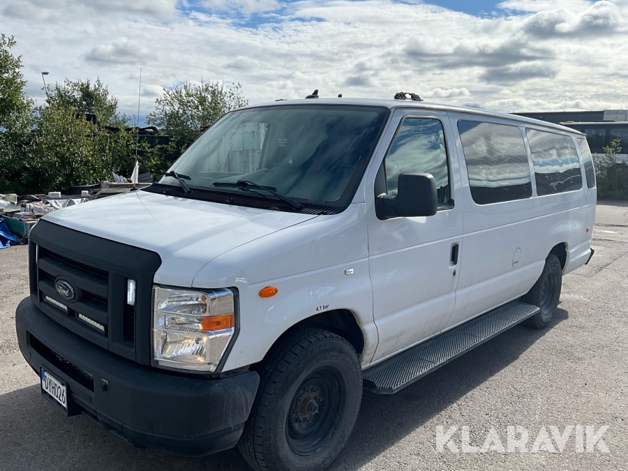 Skåpbil Ford Extended Wagon Tristar