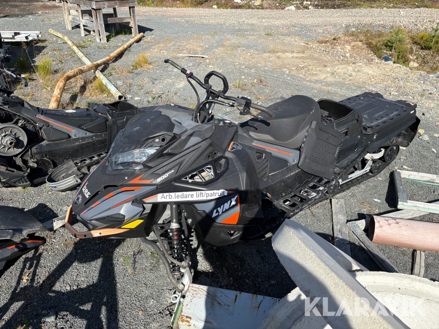 Snöskoter Lynx Commander 900 ACE