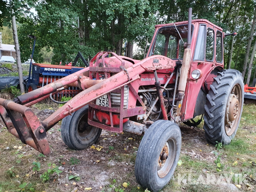 Traktor Massey Ferguson 65 med frontlastare