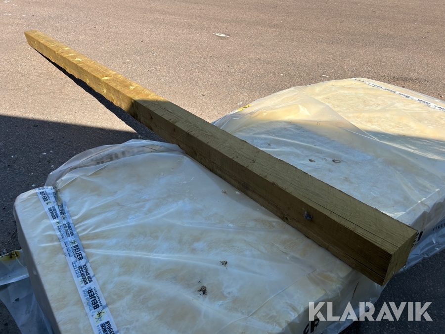 Tryckimpregnerad stolpe