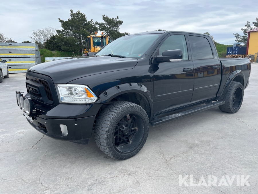 Pickup Dodge Ram 1500 Laramie V6 Eco-diesel med luftfjädring
