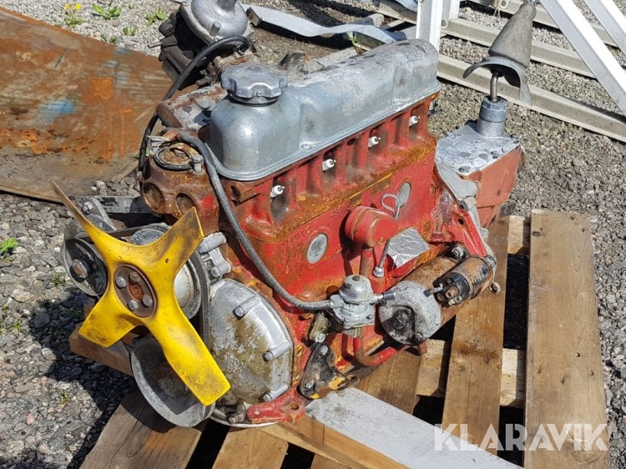 Motor Volvo B18 med manuell växellåda