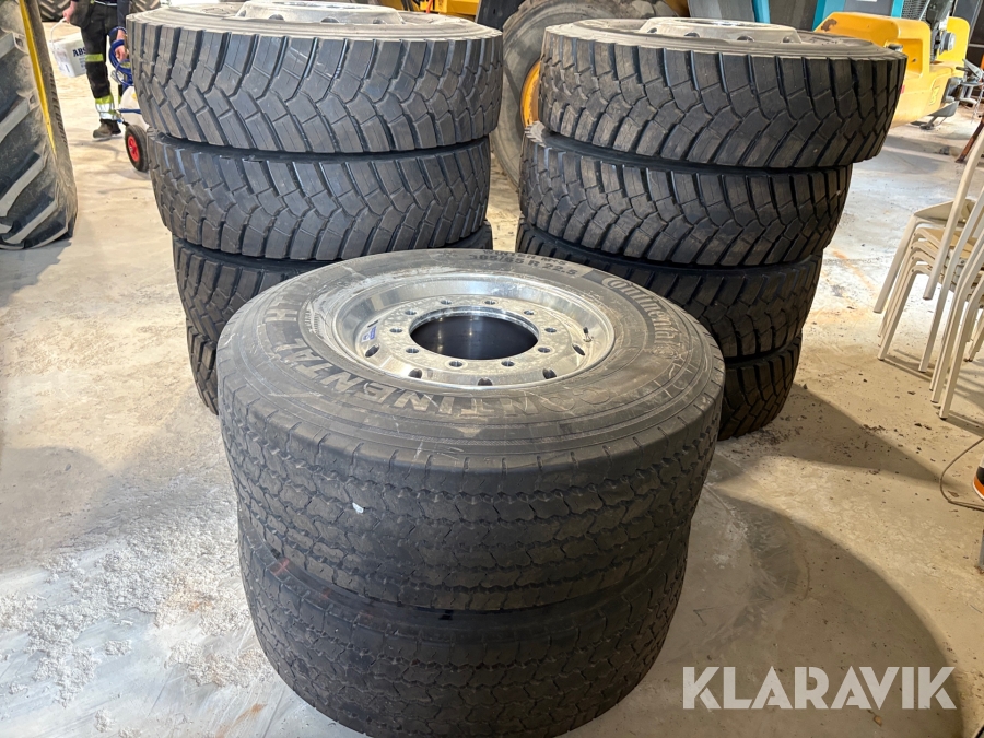 Lastbilsdäck på fälg 10st