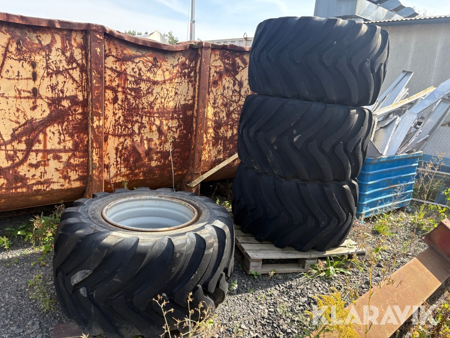 Entreprenaddäck på fälg Nokian 600/50-22.5 4 st