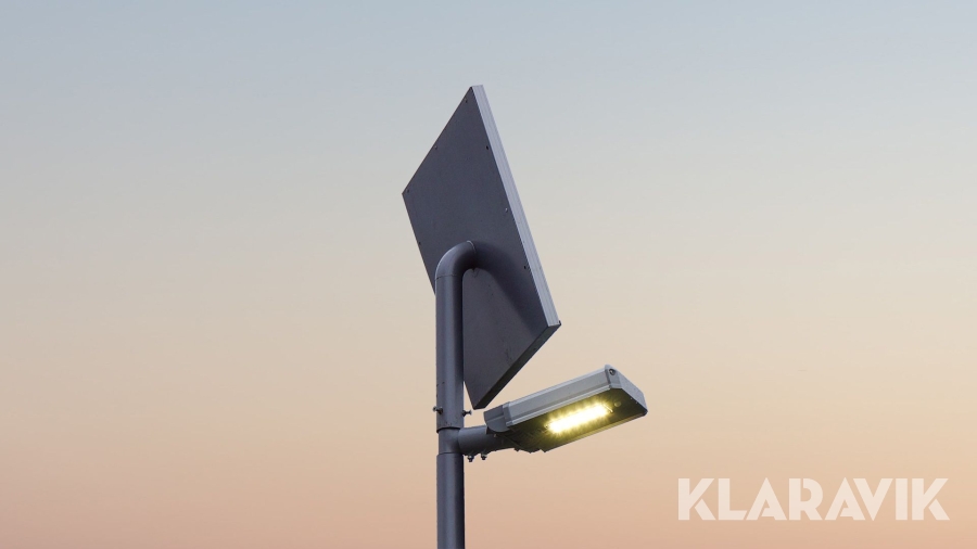 Gatubelysning LED 240 punkters med solcelldrift. IZOXIS 240