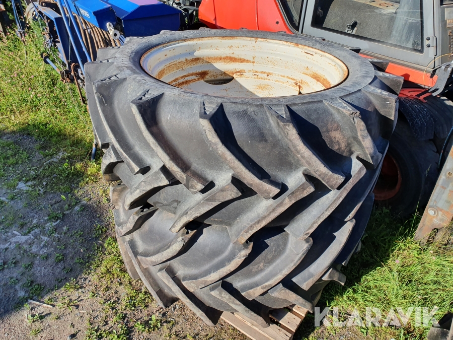 Traktordäck med fälg 2 st Trelleborg Twin 414 600-38