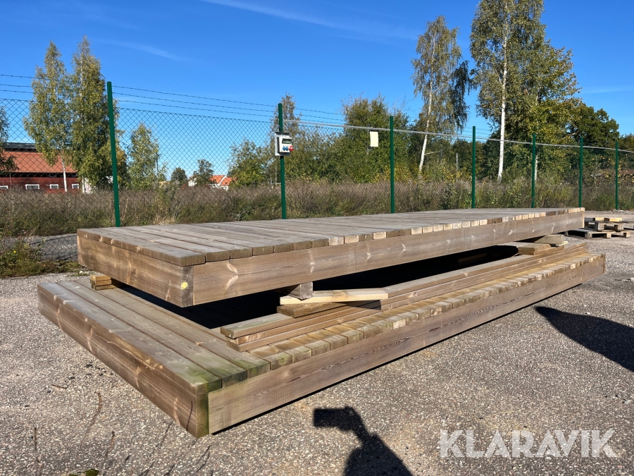 Brygga med landgång