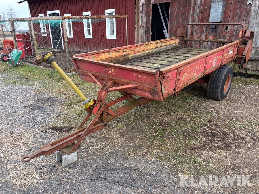 Fastgödselspridare JF AV-40