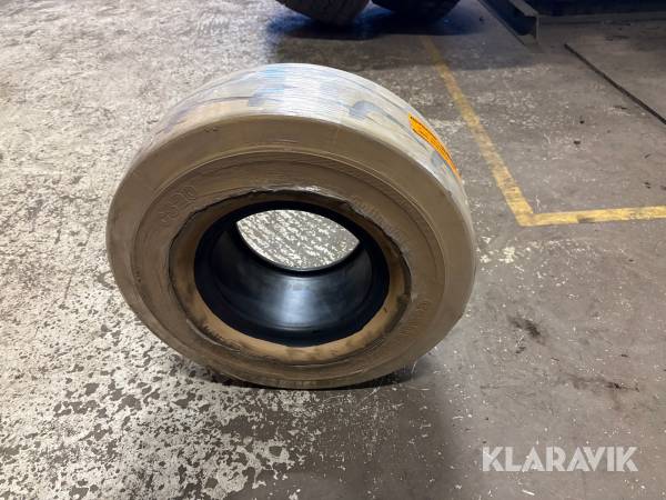 Massivt Truckdäck Continental CS 20 SIT CLEAN 180/70 - 8/4.33