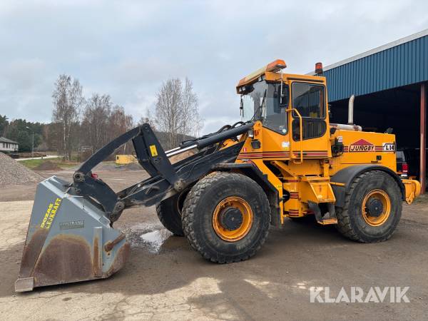 Hjullastare Ljungby Maskin L14 med Sandspridarskopa