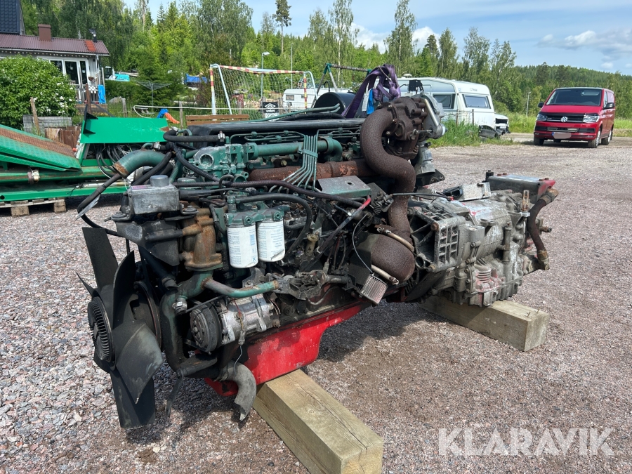 Lastbilsmotor Volvo D6A230 med växellåda