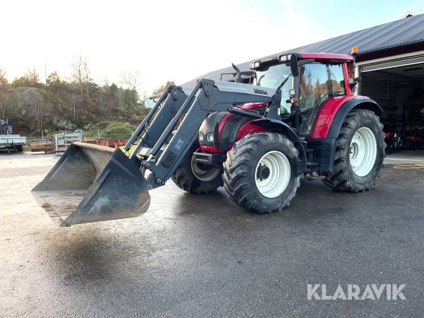 Traktor Valtra N142 Direct