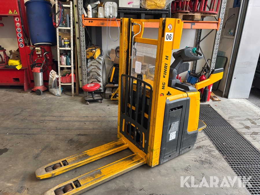 Ledstaplartruck Jungheinrich ERC 214z