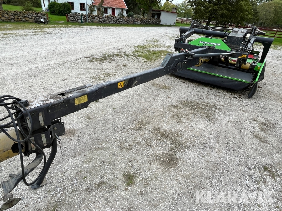 Slåtterkross Deutz-Fahr SMA 5.30 TC med centrumdrag & matta