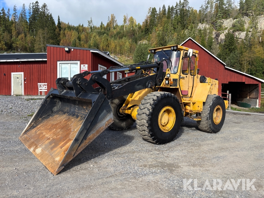Hjullastare Volvo BM 4400 med Planerskopa