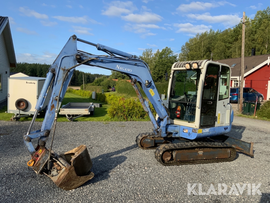 Grävmaskin Nagano N36c med redskap