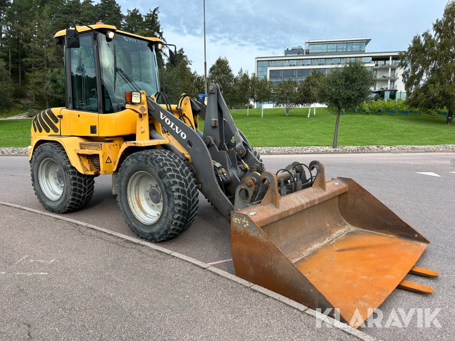 Hjullastare Volvo L35B Pro med skopa & hydraulgafflar