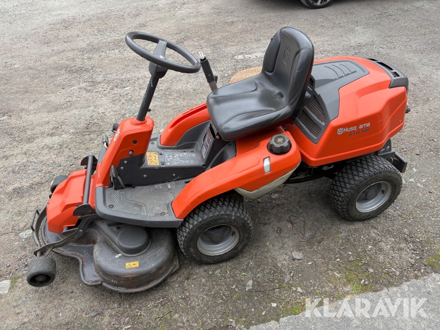 Åkgräsklippare Husqvarna R 216 AWD