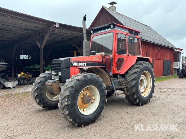 Traktor Valmet 2105