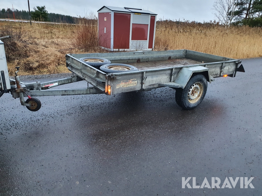 Personbilssläp med ramper Hebe 1500 spec