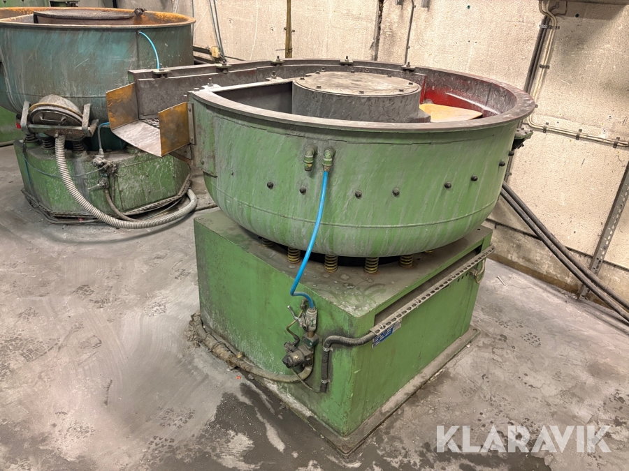 Våttrumlare Walther Trowal CD300 med styrskåp och stenar