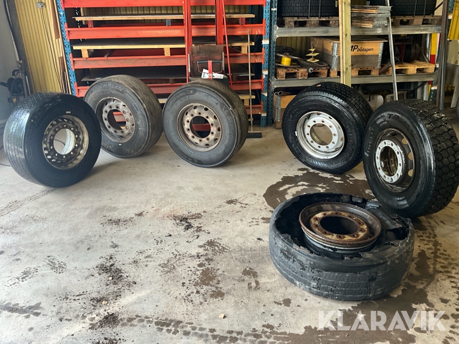 Däck och fälg till lastbil 6st