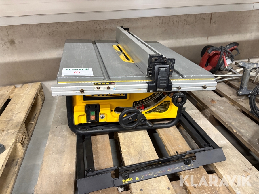 Bordssåg Dewalt DW 745-QS