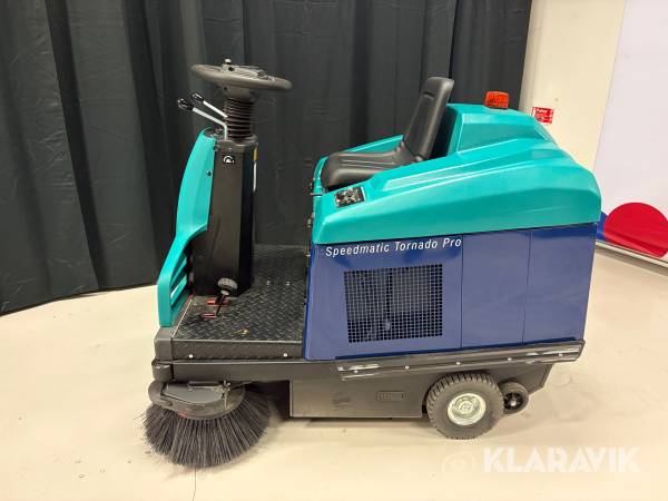 Åkbar sopmaskin med sug Wetrok Speedmatic tornado Pro