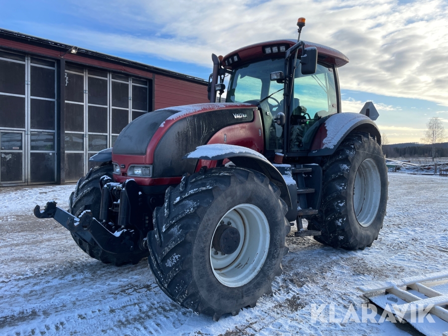 Traktor Valtra S260