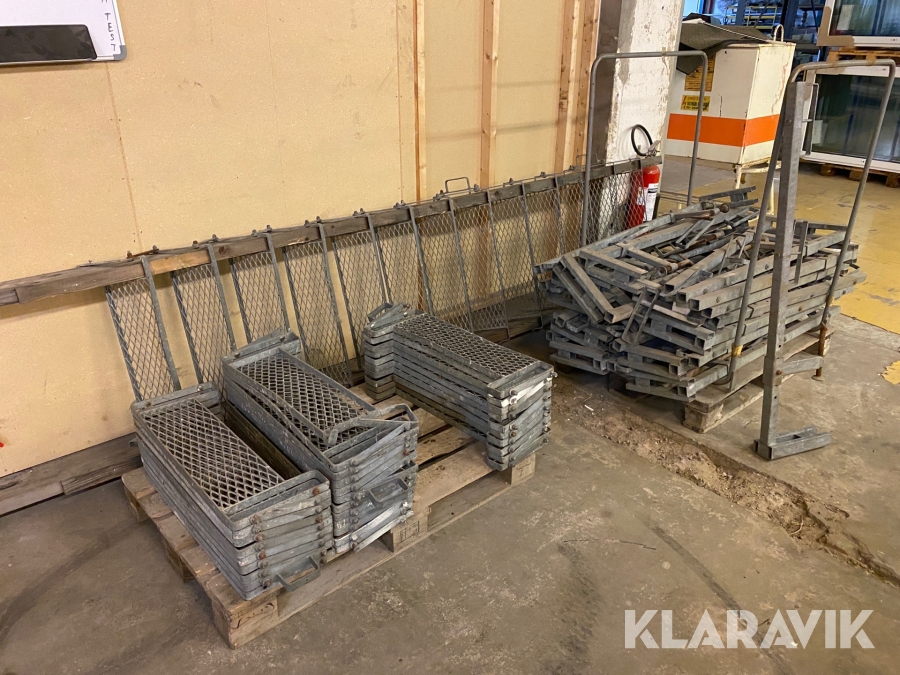 Byggtrapp och räcke