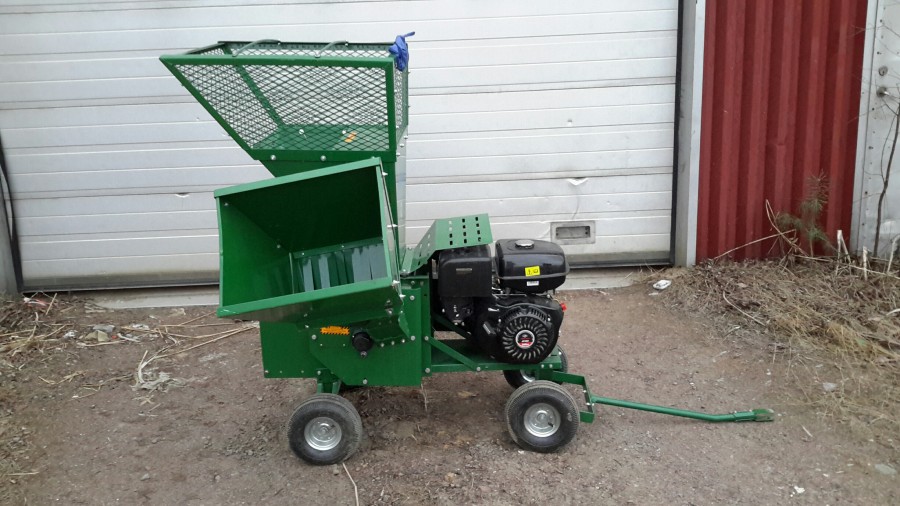 BENSINDRIVEN FLISHUGG