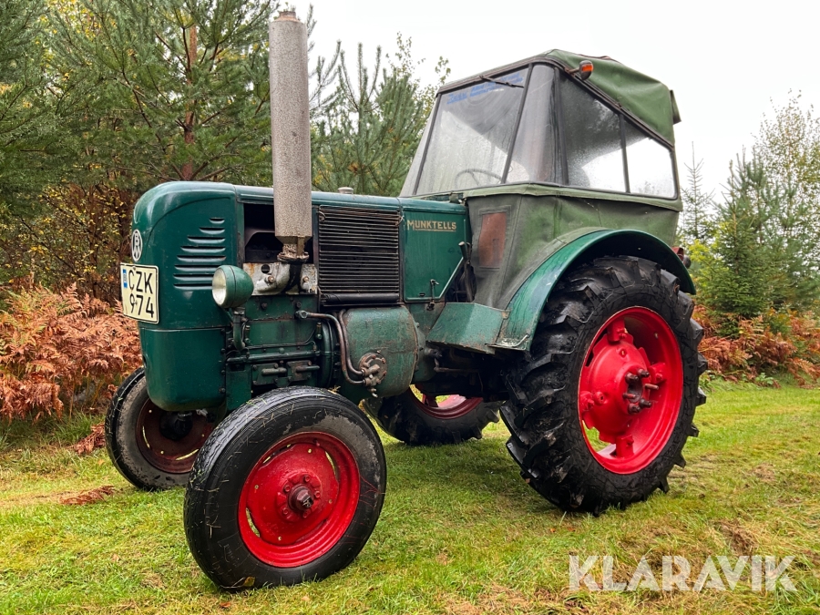 Veterantraktor Volvo BM 10 -1949 med tillbehör