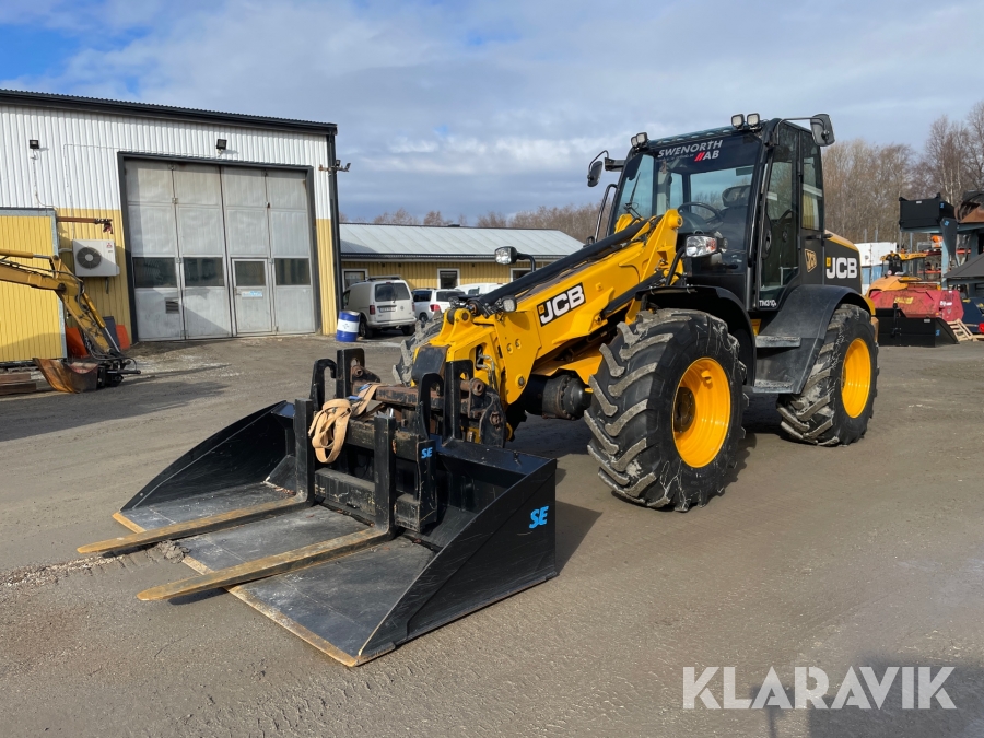 Teleskoplastare JCB TM310S med redskap