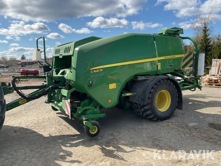 Rundbalspress John Deere C441R
