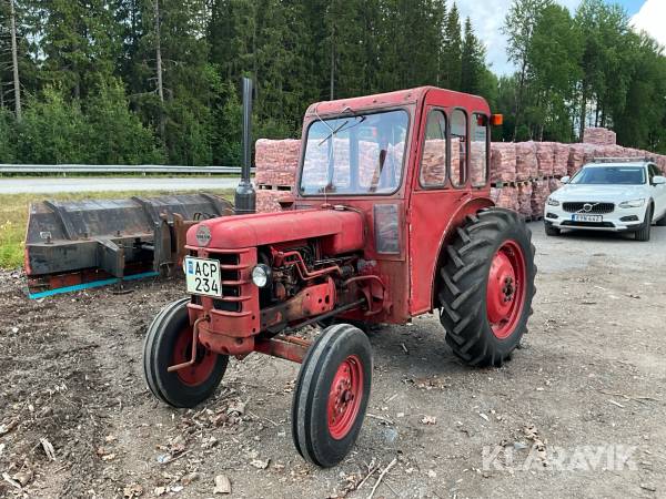 Traktor Volvo BM T425