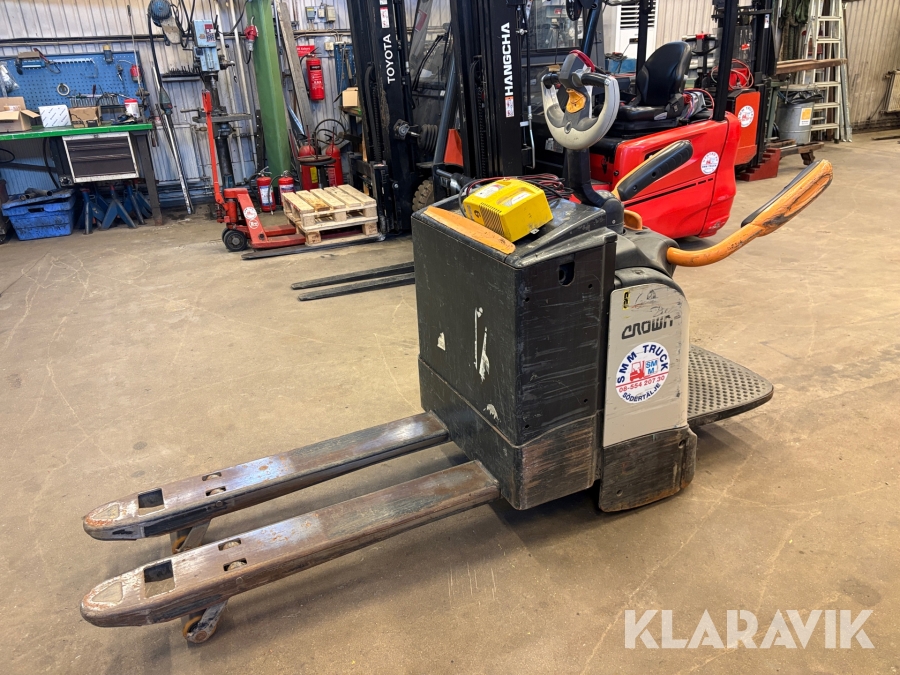 Ledstaplare Truck Crown WT 3040