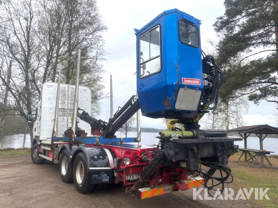 Timmerbil Scania 164G med kran